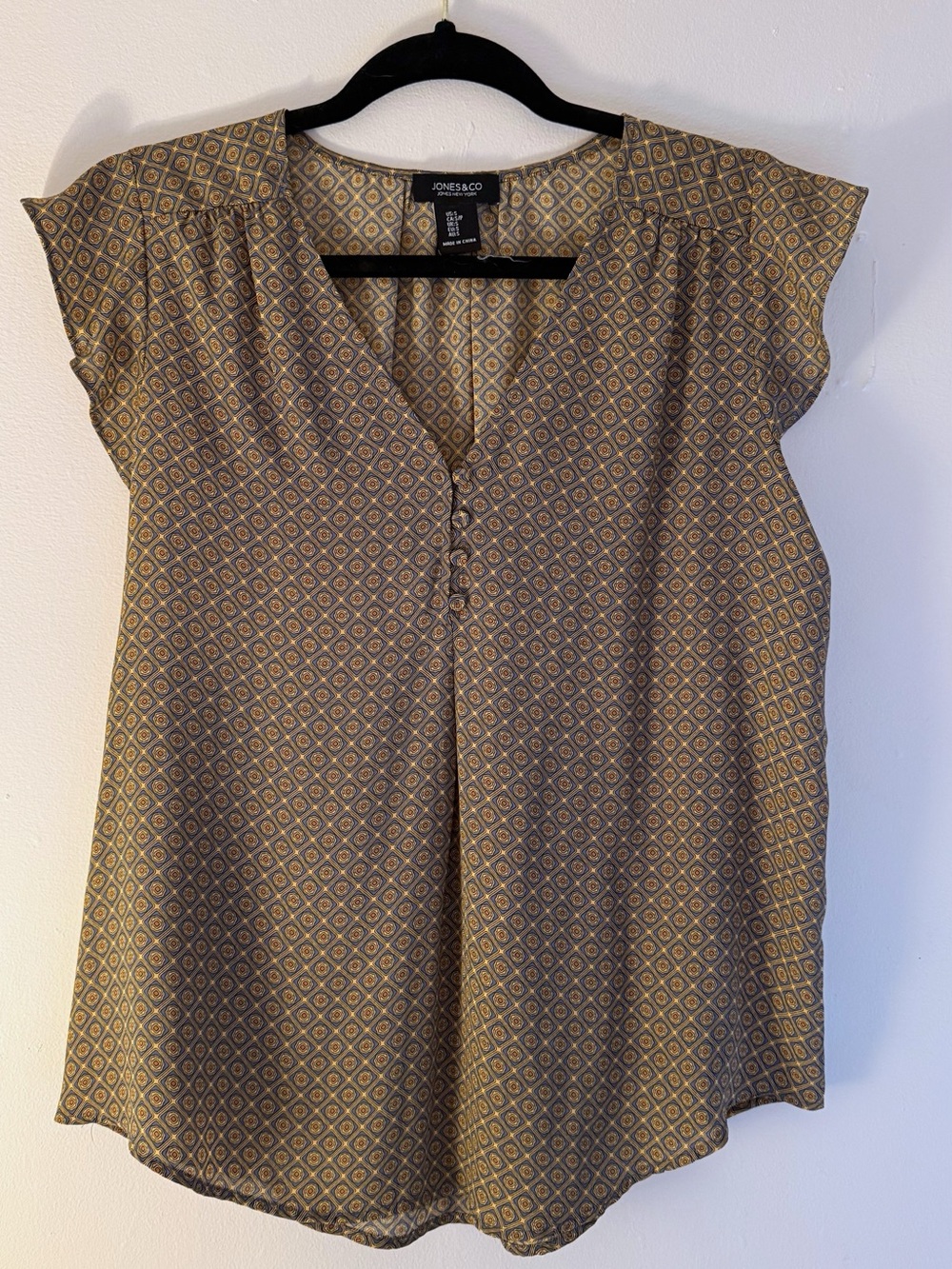 Jones New York Olive-Tone Geometric Cap-Sleeve Blouse